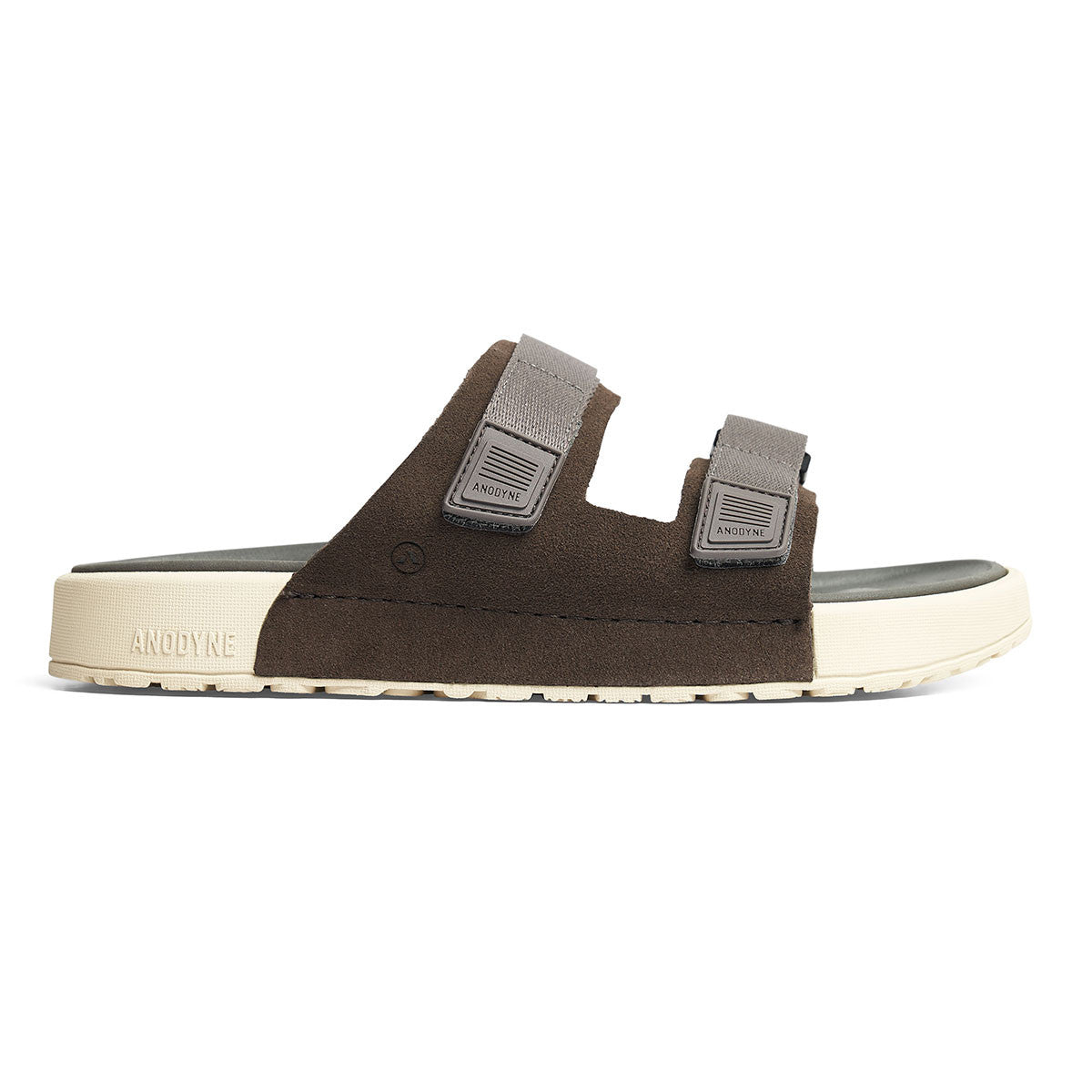 Nr. 70 Männer zwei Sandalen