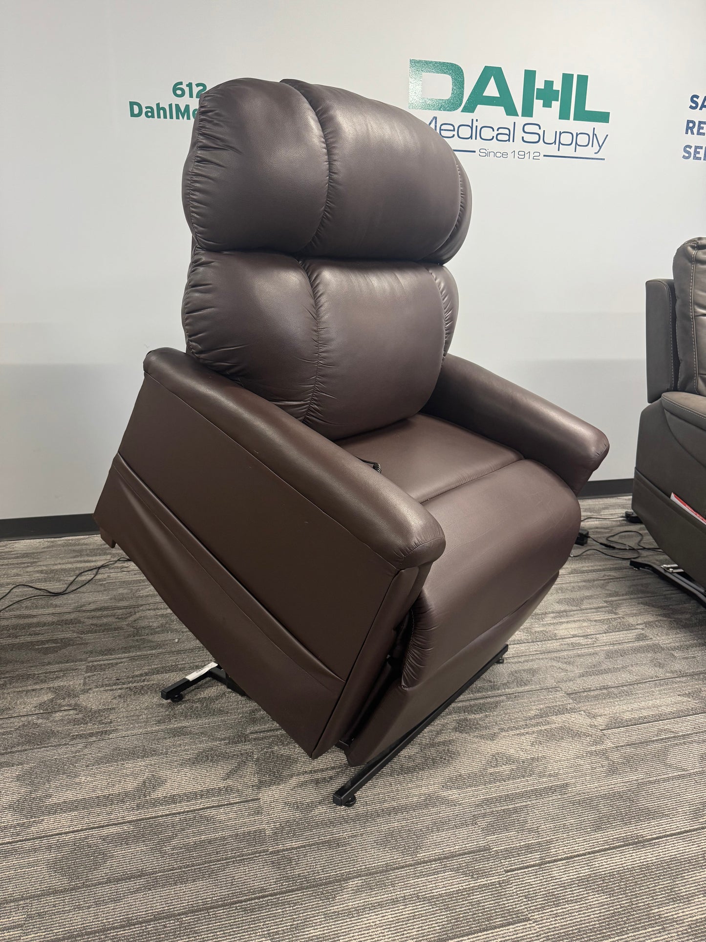 Golden Comforter PR531-T28 Hoch-/Wide Lift Chair - VERWENDET