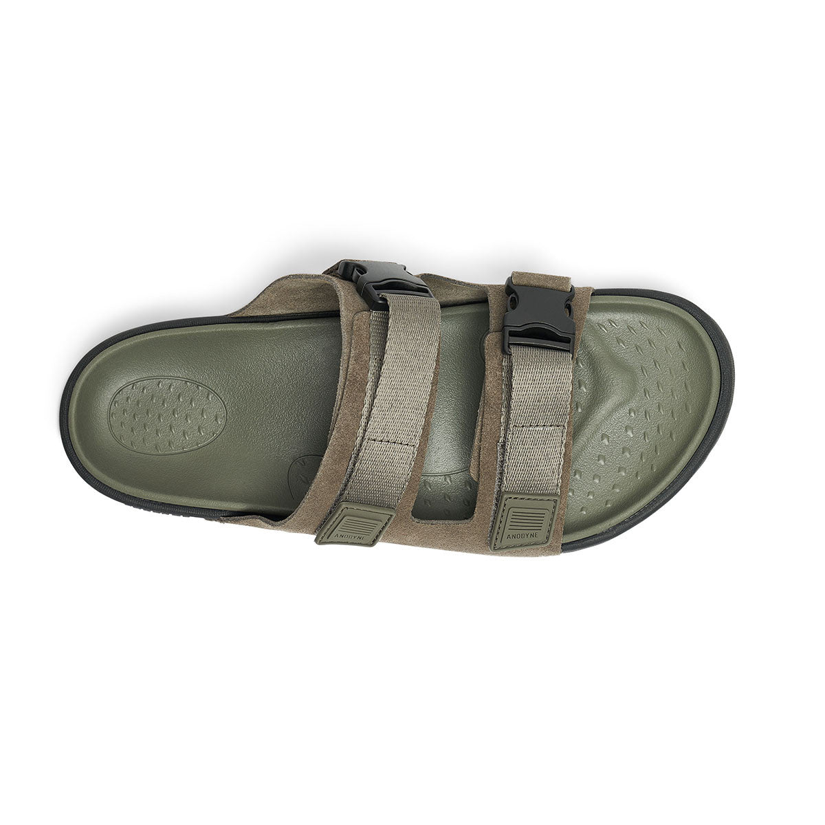 Nr. 70 Männer zwei Sandalen
