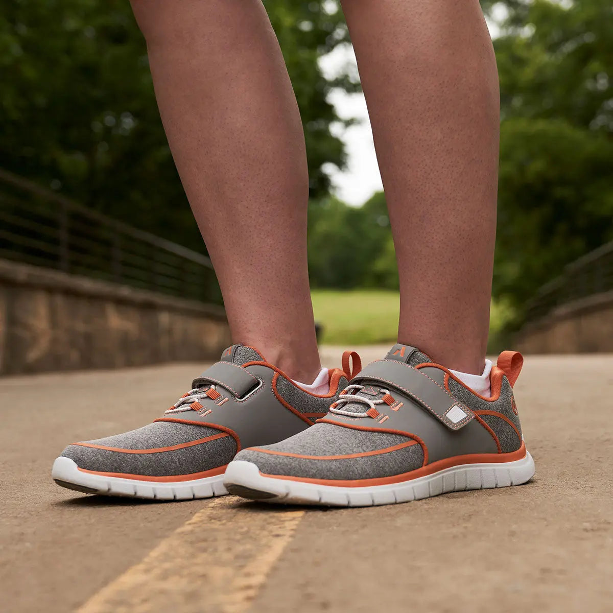 Nr. 45 Sport Jogger - Grau / Orange